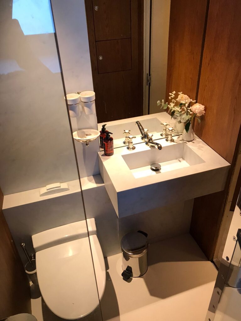 Ensuite