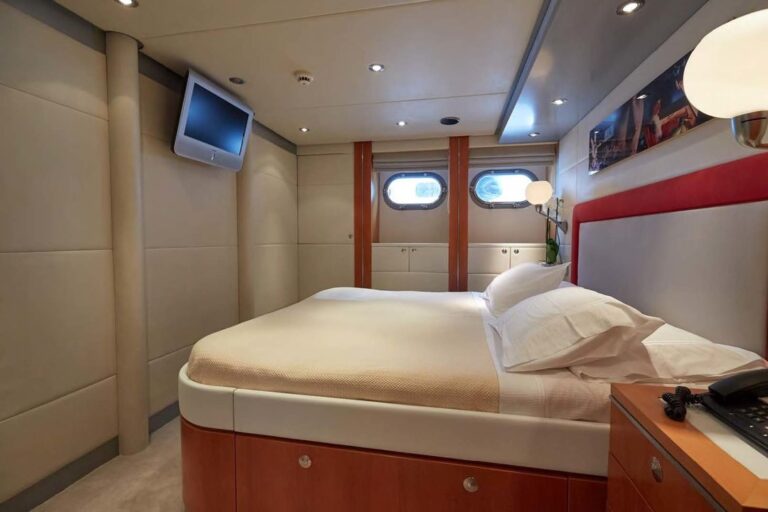 Double Cabin