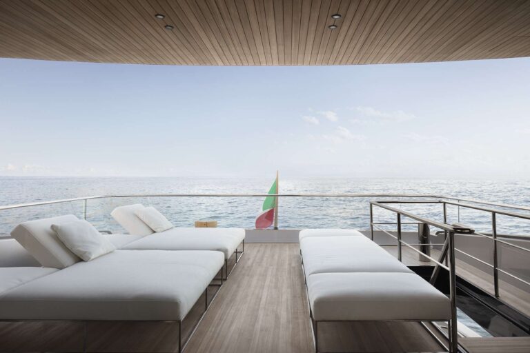 Top Deck