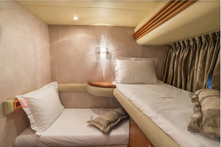 Twin Cabin