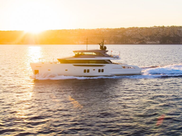 Motor Yacht ON TIME