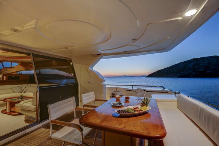 Alfresco Dining