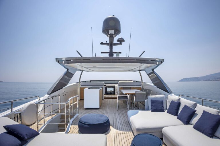 Flybridge Seating Area