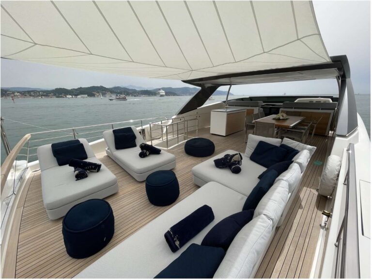 Flybridge Seating