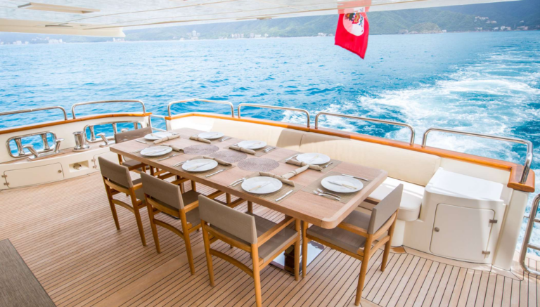 Alfresco Dining