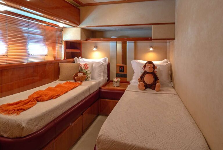 Twin Cabin