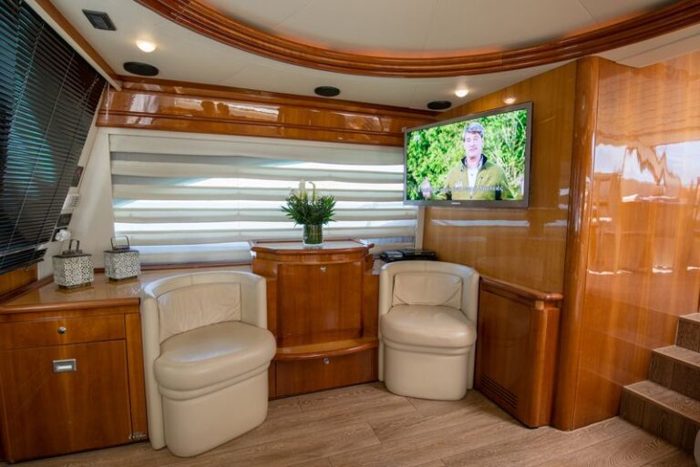 Salon seating