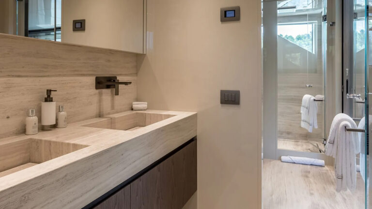 Master Ensuite