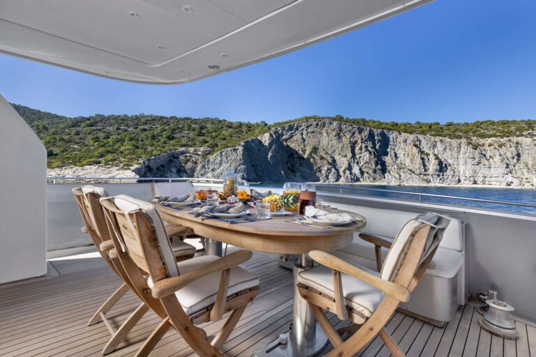 Alfresco Dining