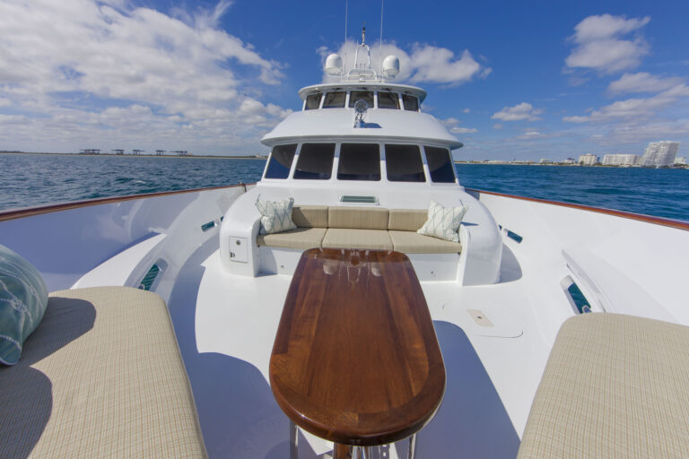 MY ANNDRIANNA - Foredeck
