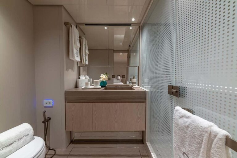 Guest ensuite