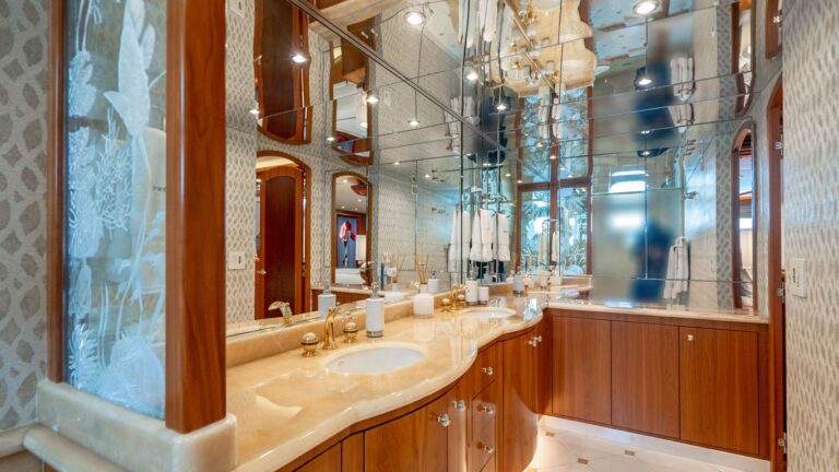 Master Suite Bathroom