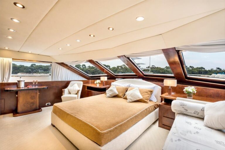 MY ANTISAN - Master stateroom
