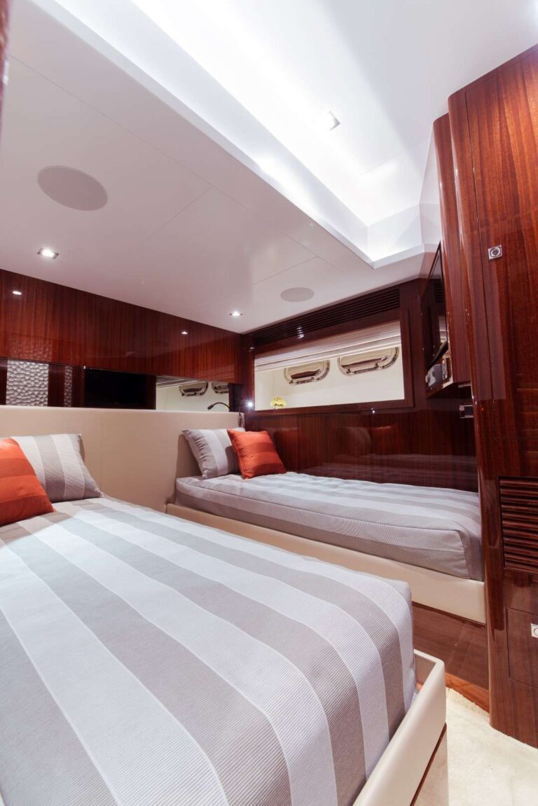 Twin Cabin
