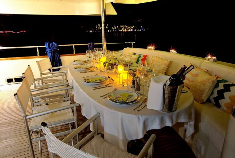 Aft Deck Alfresco Dining