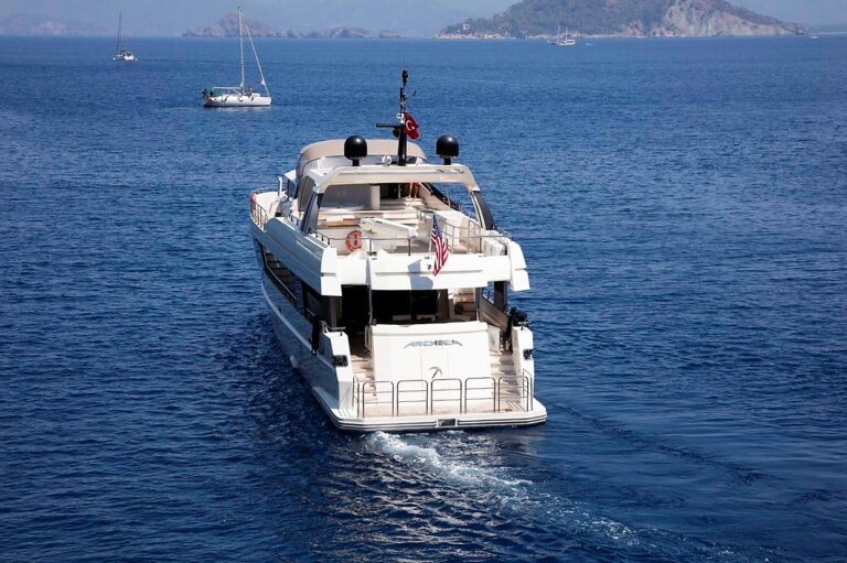 Aft View Cruising