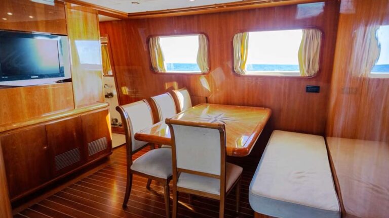 Dine In Galley
