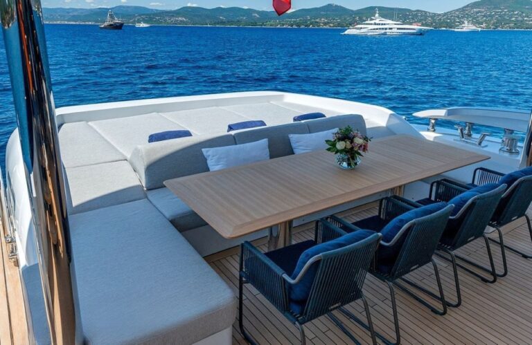 Exterior Relaxation Area With Dining