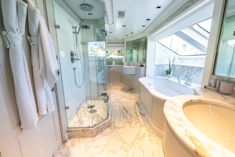 Master Ensuite