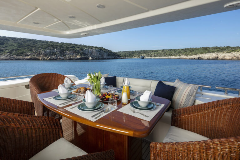 Aft Deck Alfresco Dining