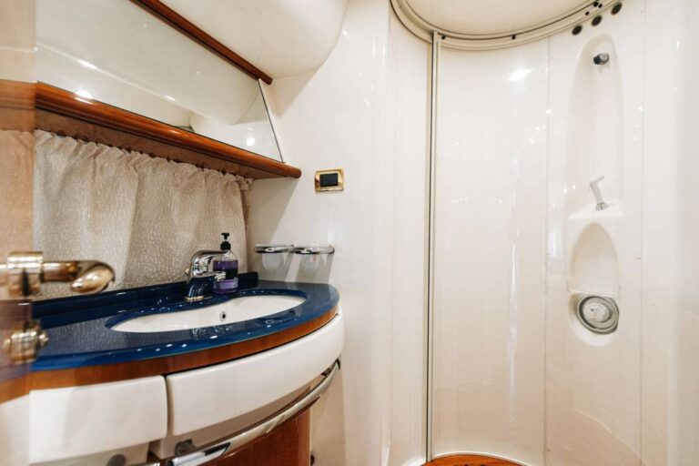 Double Cabin Bathroom