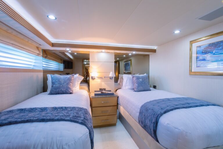 Twin cabin