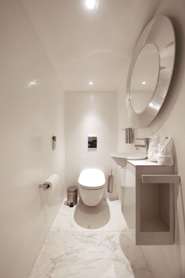Ensuite