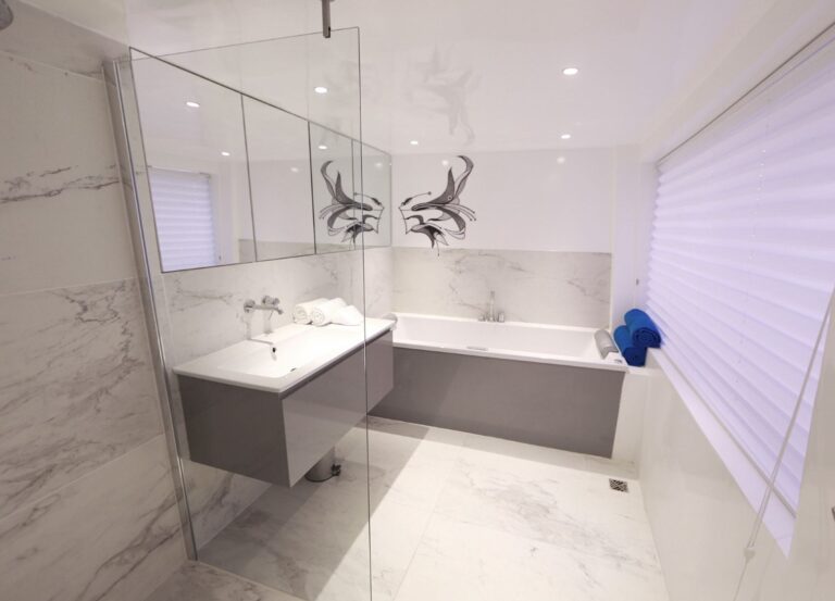 Ensuite