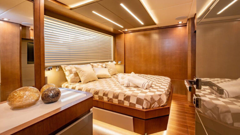 Double Cabin