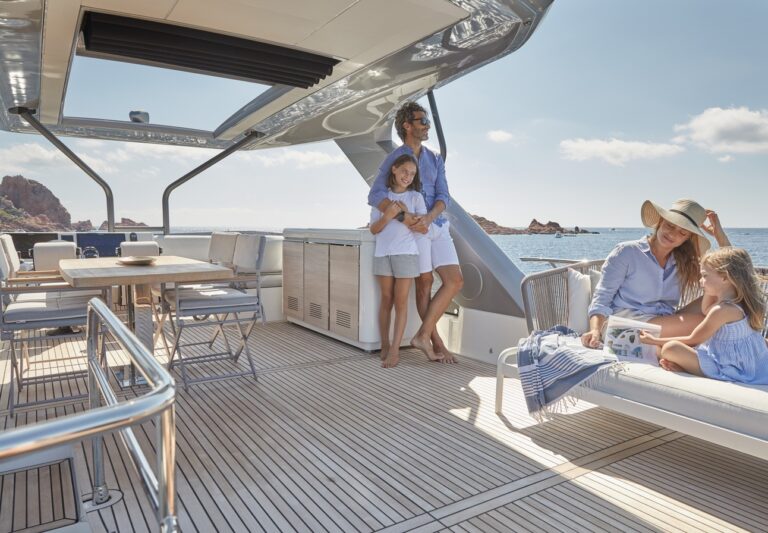 Sociable Flybridge