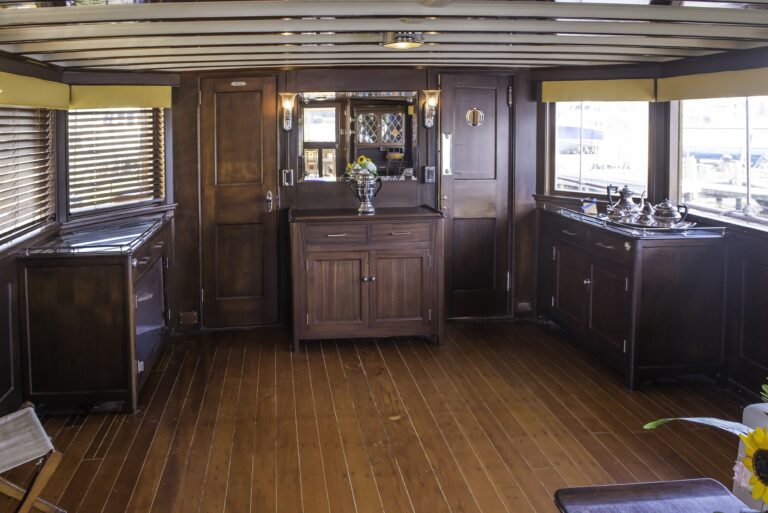 Saloon