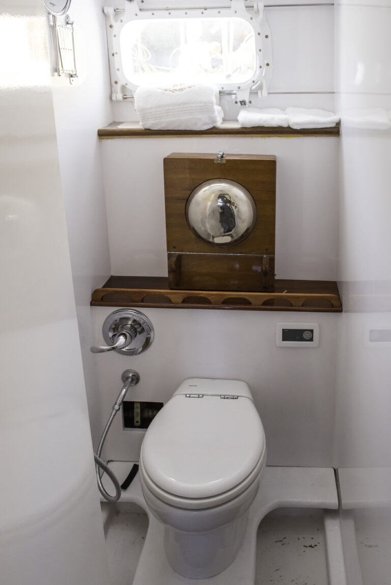 Twin Bathroom