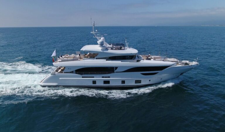 Sistership - Underway