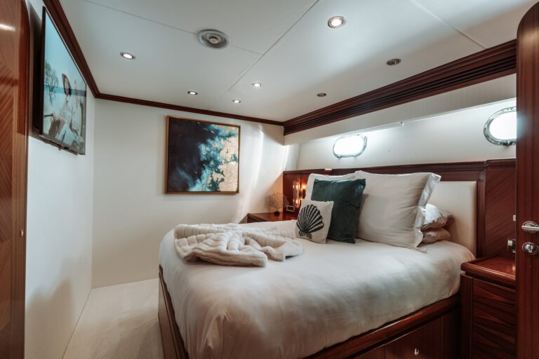 Double Cabin
