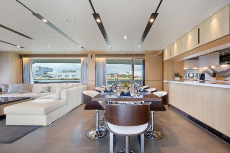 Main Deck Dining