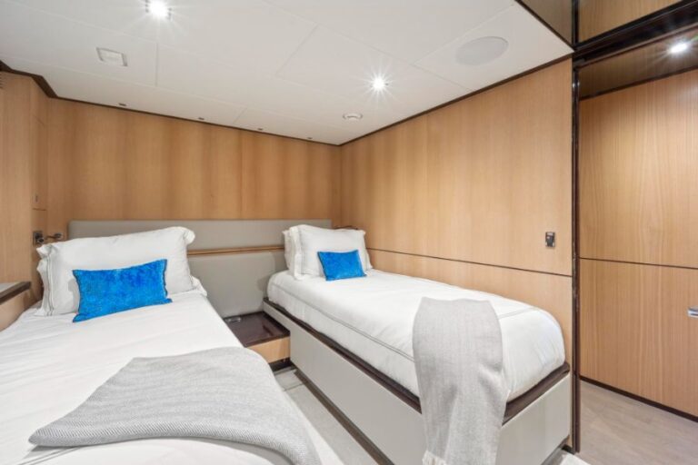 Twin Suite