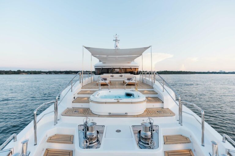 Exterior Sunbathing Area