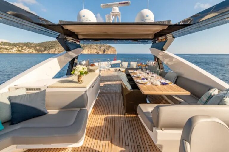 Exterior Relaxation Area With Dining