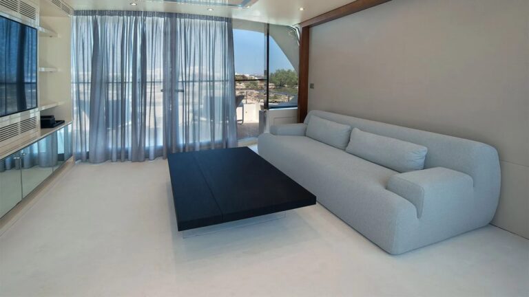 Sky Lounge