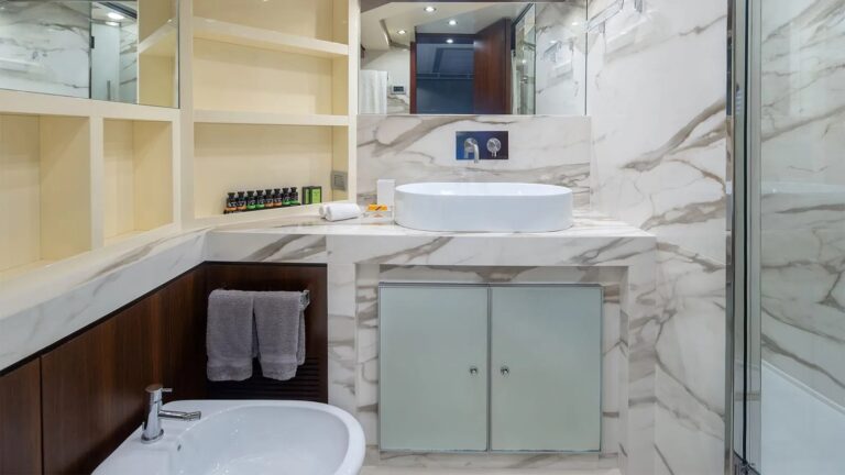 Master Ensuite