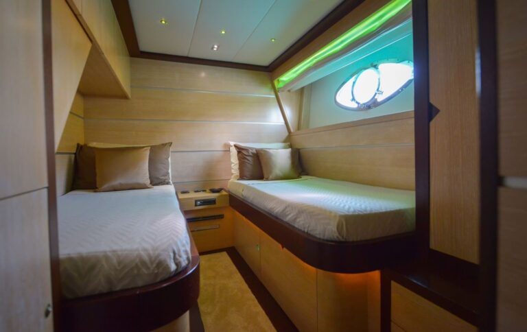 Twin Cabin