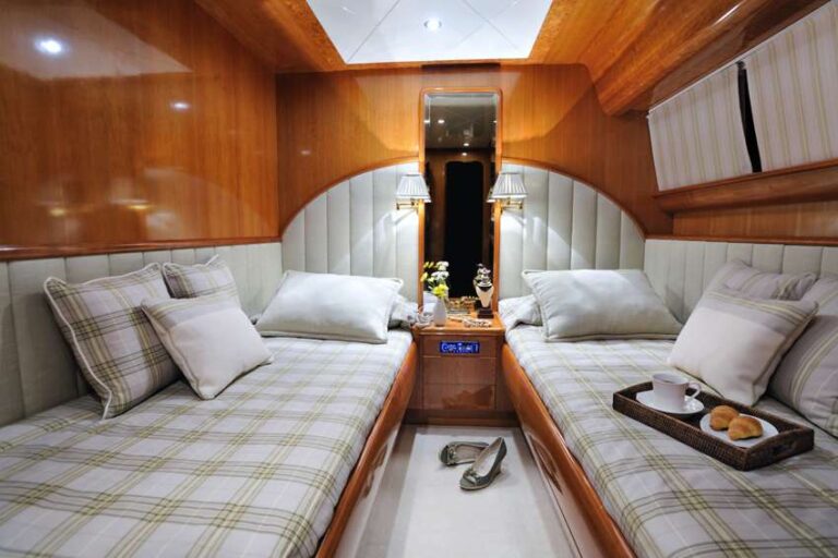 Twin Cabin