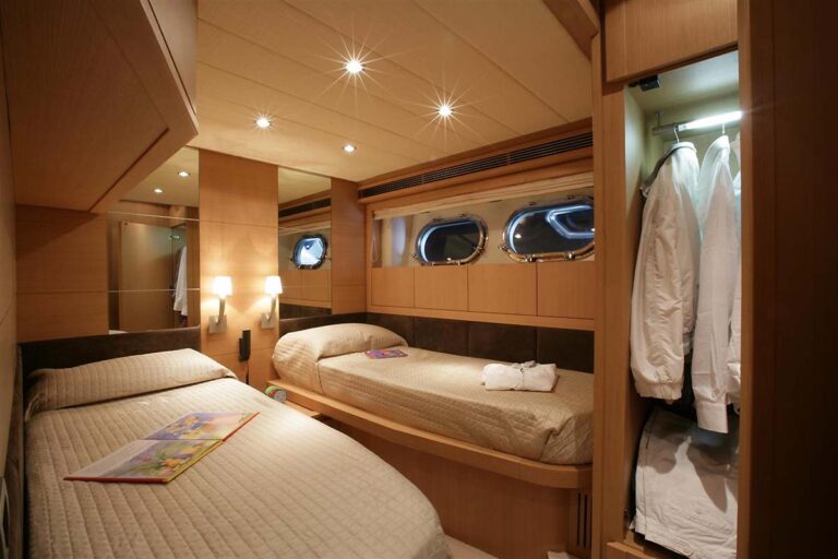 MY BLUE ANGEL - Twin cabin