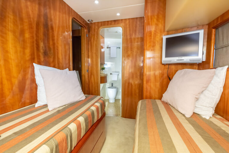 Twin Cabin