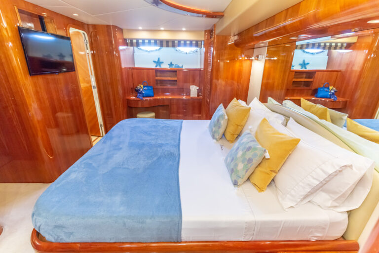 Double Cabin