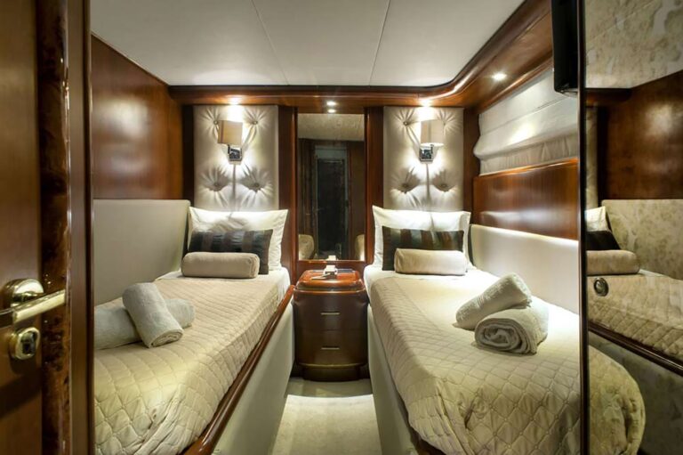 Twin Cabin