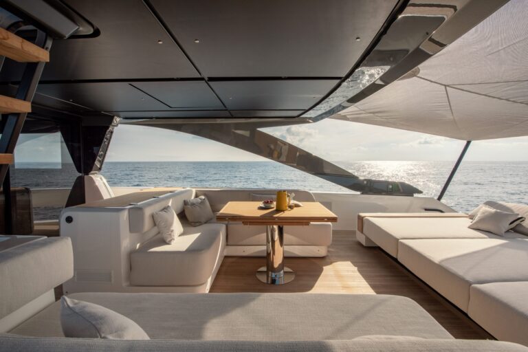 Main Deck Cockpit (sistership)