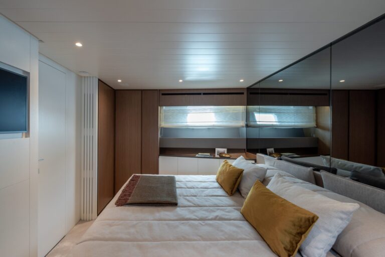 Master Suite (sistership)