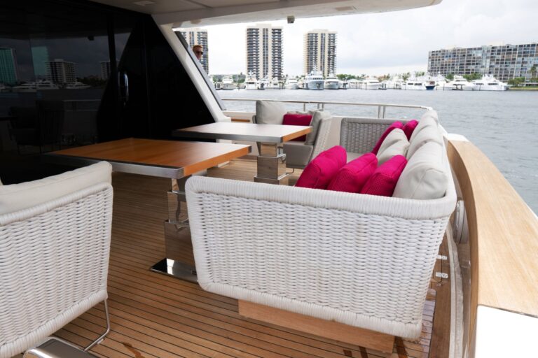 Aft Deck Seating