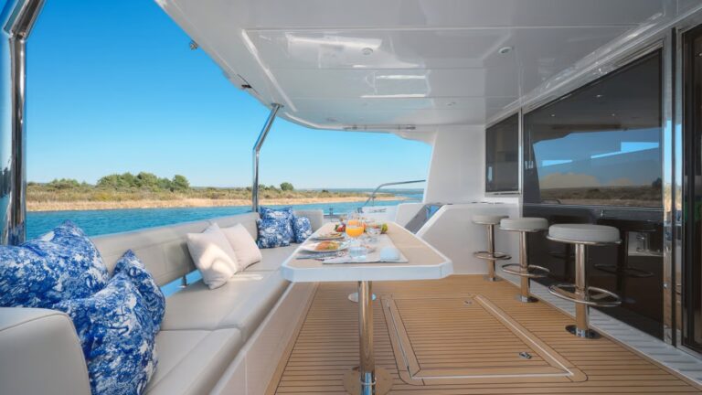 Exterior Relaxation Area With Dining